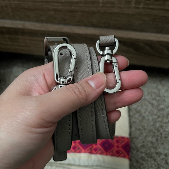 ❌SOLD❌Tory Burch Emerson Handbag/ Crossbody Bag - Picture 10 of 11